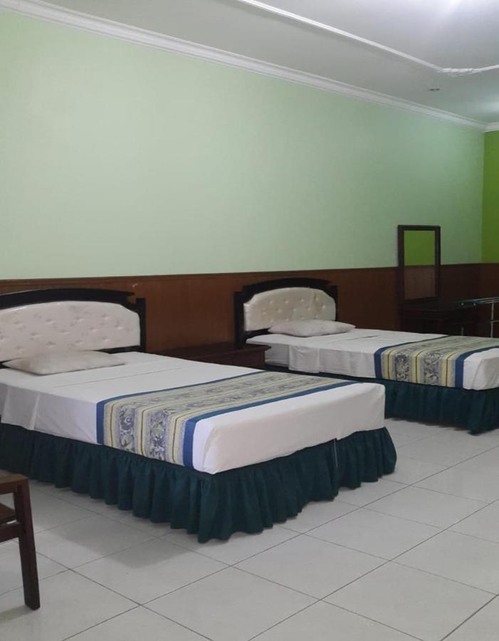 Hotel Mulia Lawean Екстер'єр фото