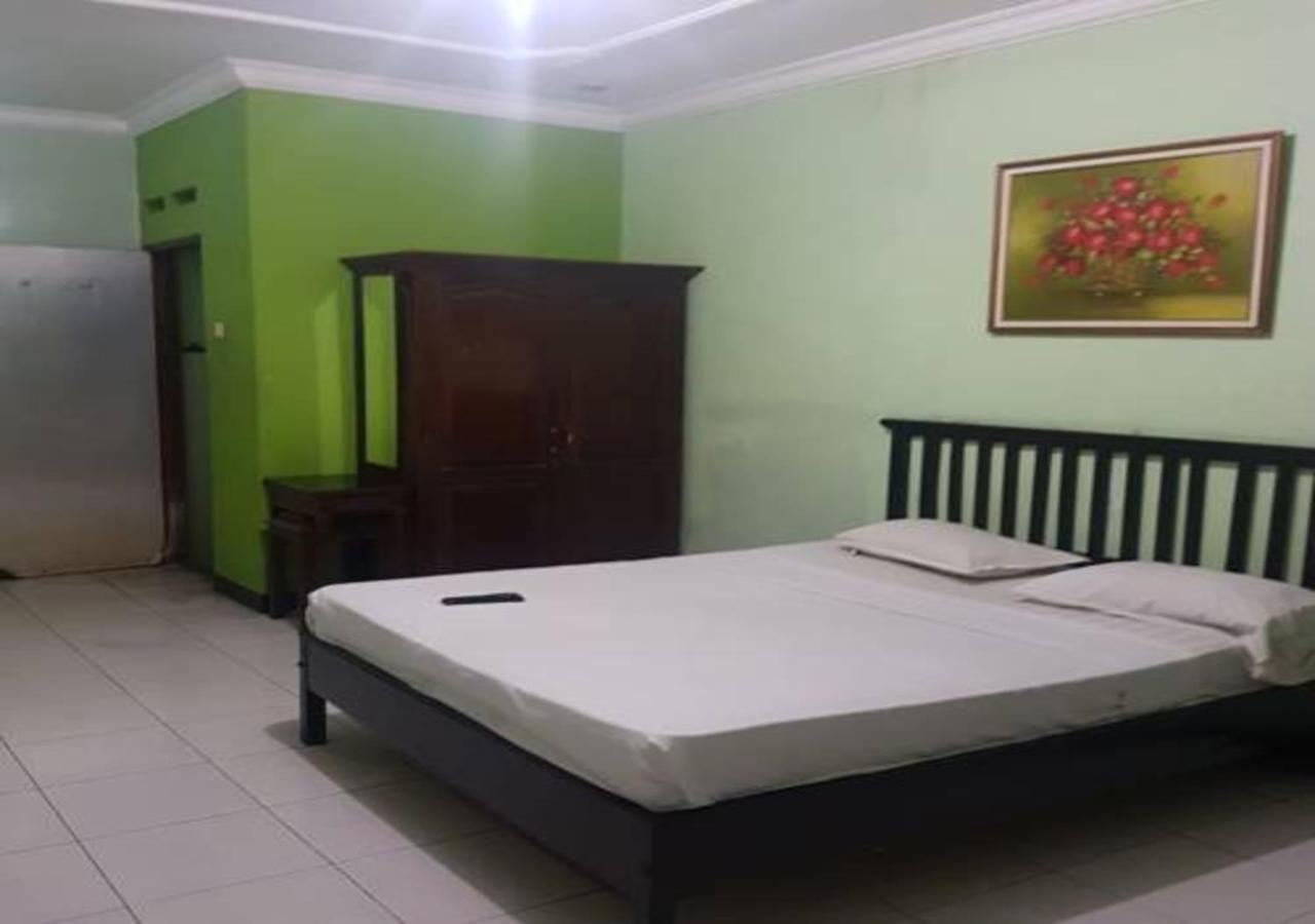 Hotel Mulia Lawean Екстер'єр фото